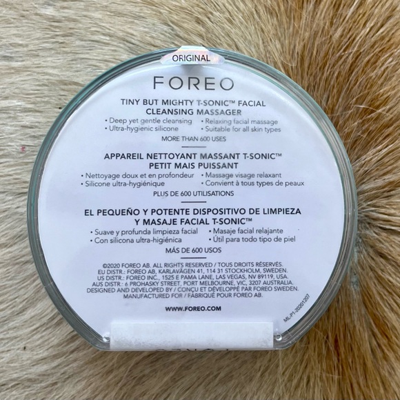 FOREO Luna Play Plus 2 Tiny But Mighty Facial Cleansing Massager “Minty Cool” - Picture 8 of 9